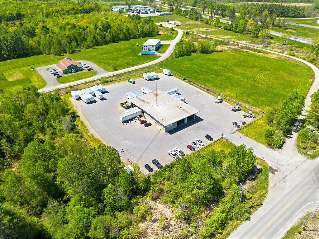 Property Photo: 122 Lyons Road ME 04330