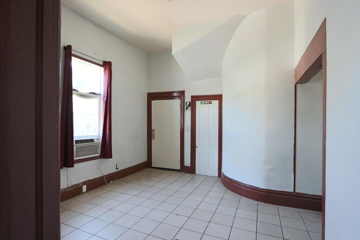 Property Photo:  8 W Willow Street  CA 95202 