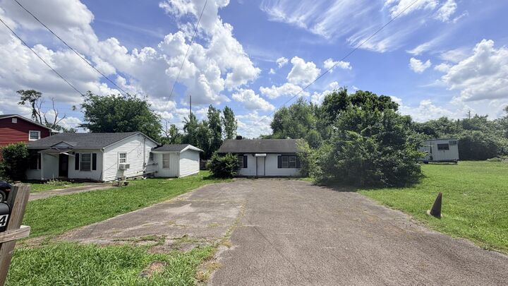 Property Photo: 2134 Gains St TN 37207