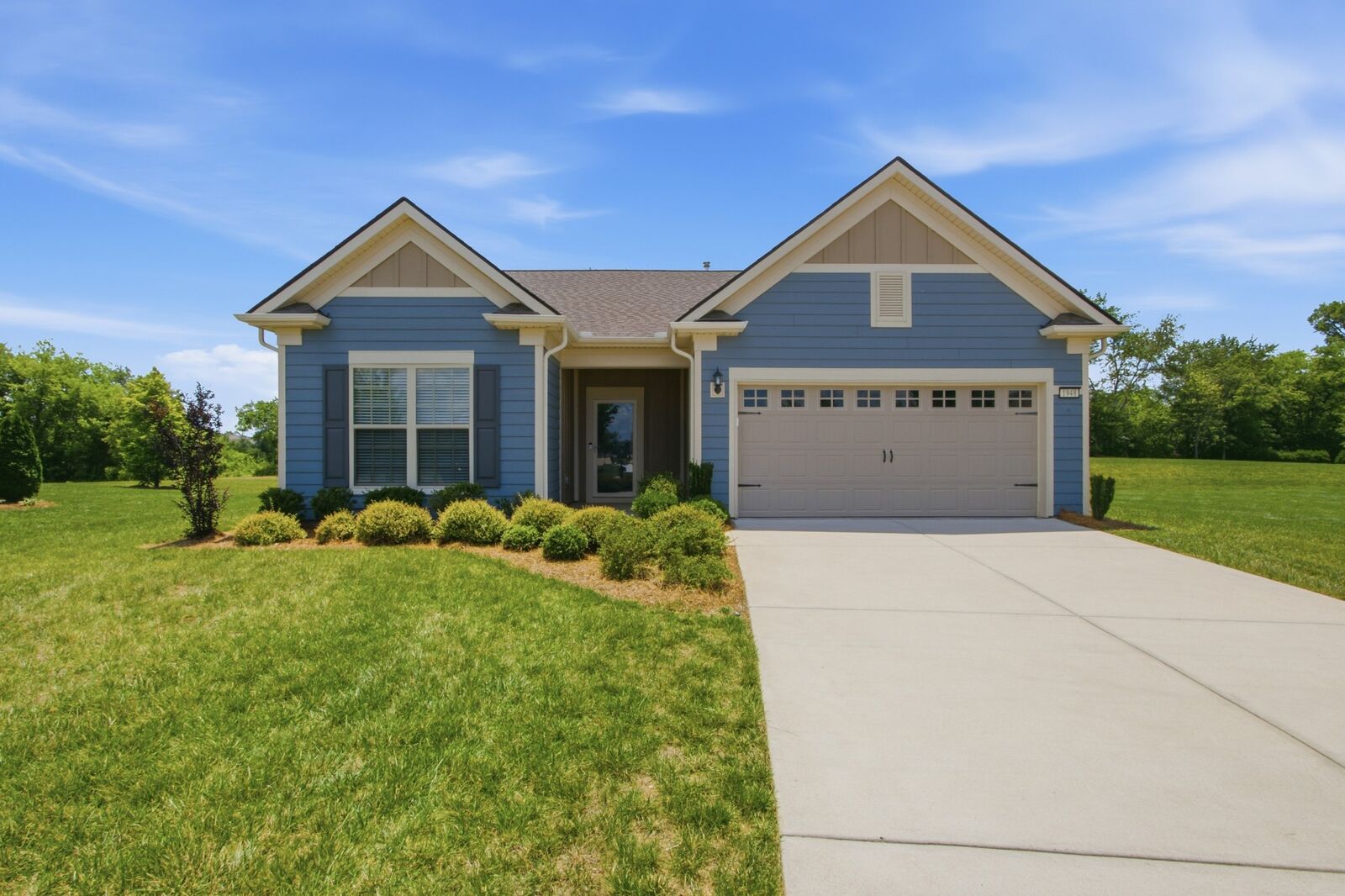 Property Photo: 1948 Fayette Ct TN 37174