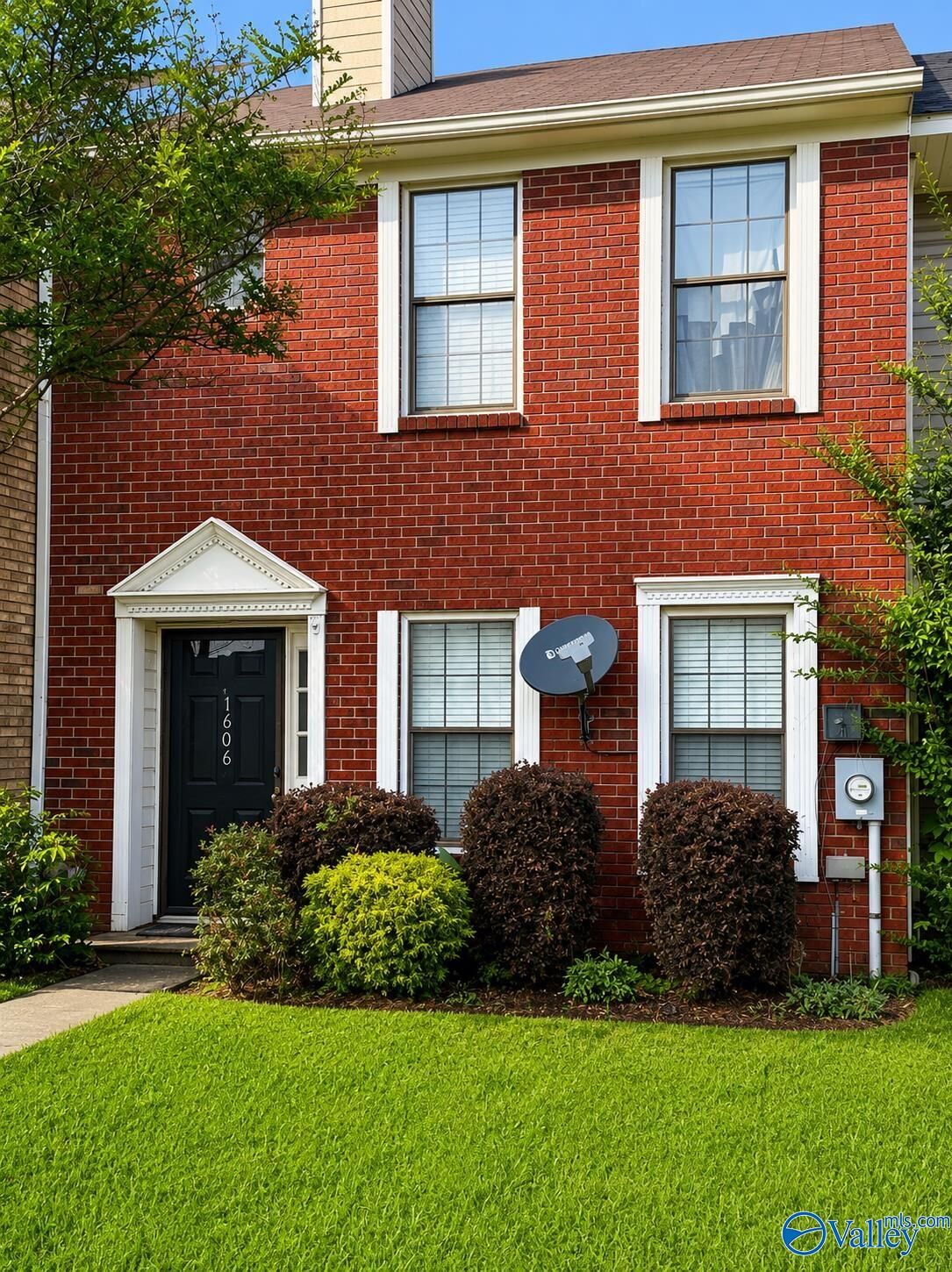 Property Photo:  1606 Brookline Avenue  AL 35603 