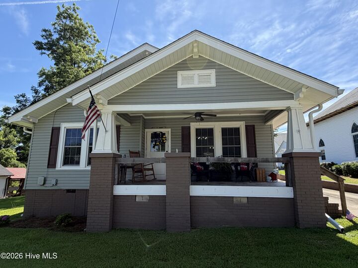 Property Photo:  212 N Peachtree Street  GA 30817 