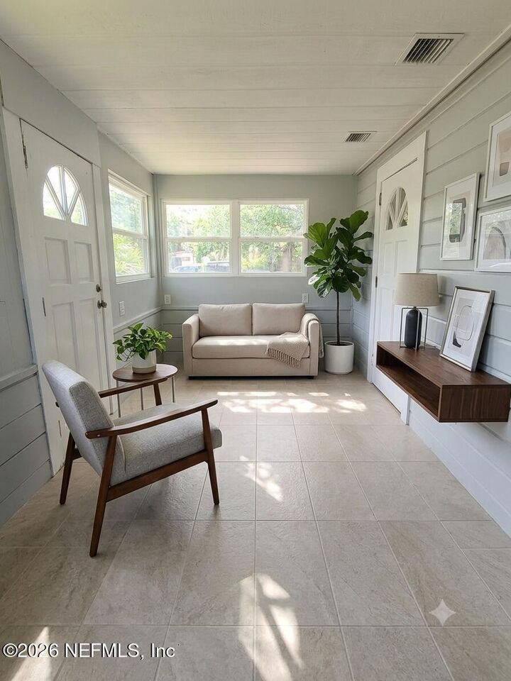 Property Photo: 72 E 32 Street FL 32206