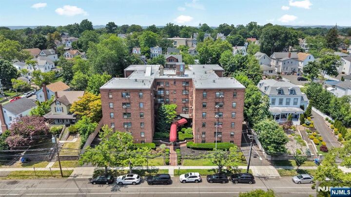 Property Photo: 130 Orient Way 4E NJ 07070