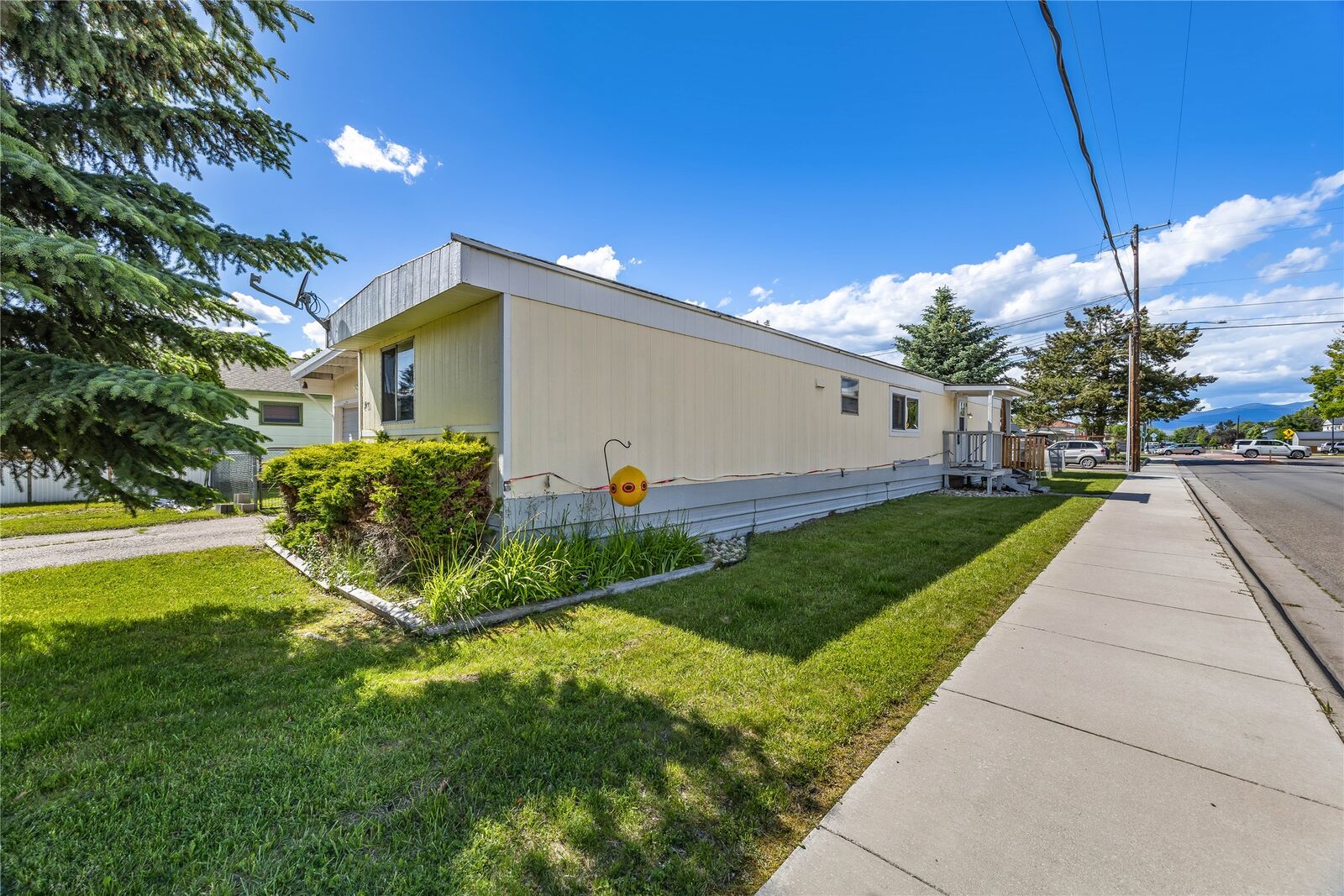 Property Photo:  2400 Agnes Avenue  MT 59801 