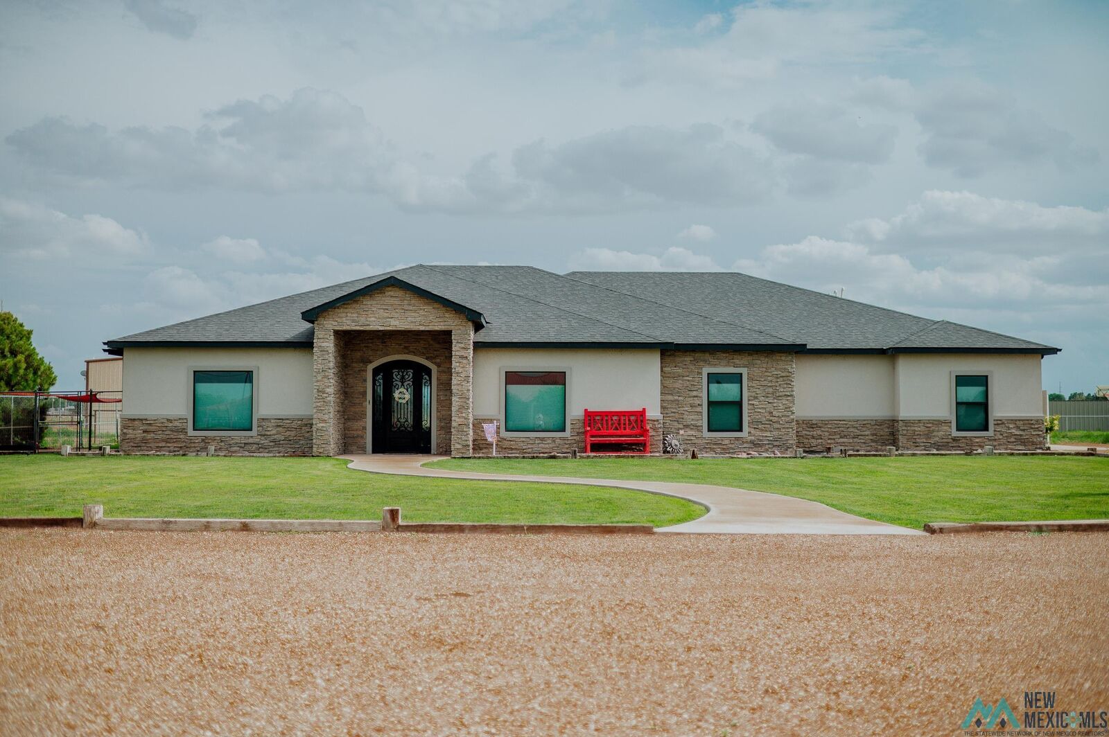 Property Photo:  405 Walker Farm Road  NM 88220 