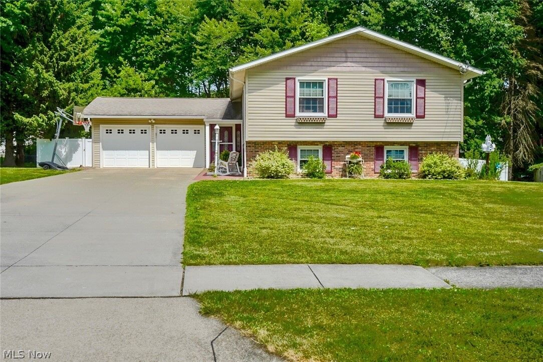 Property Photo: 267 High Point Circle OH 44278