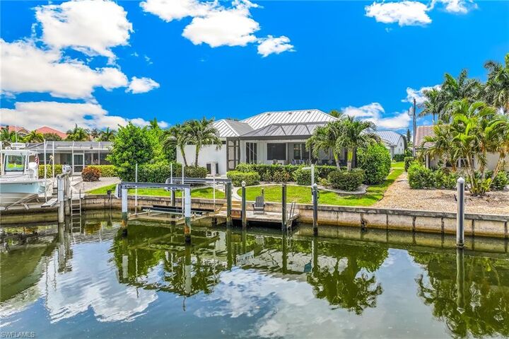 Property Photo:  2477 Sierra Ln  FL 33950 