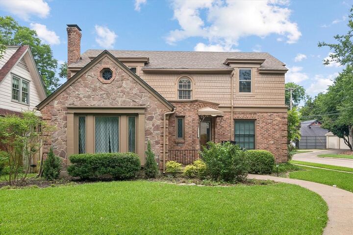 Property Photo:  5902 McCommas Boulevard  TX 75206 