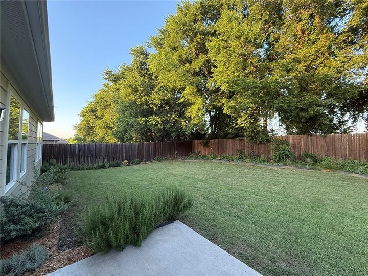 Property Photo:  2621 Silver Leaf Lane  TX 75409 