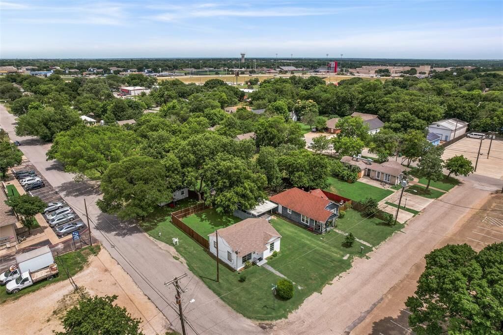 Photo de la propriété:  203 Wilson Street  TX 75104 