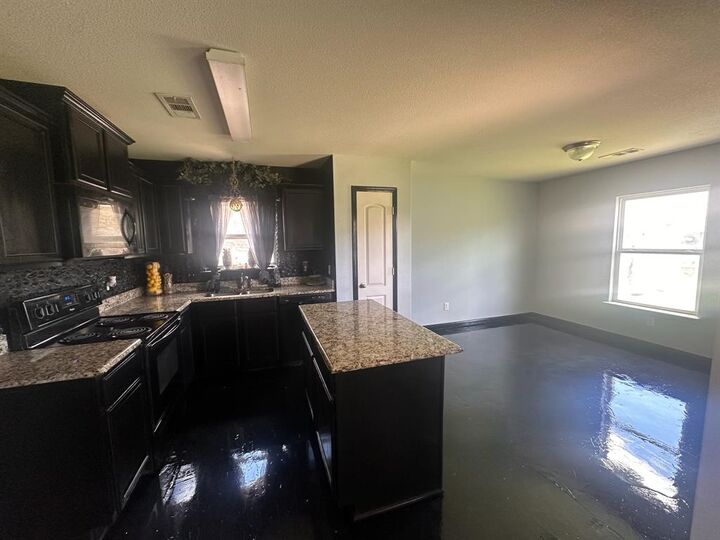 Property Photo: 2109 Old Harbor Way TX 75407