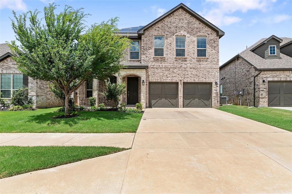 Property Photo:  9008 Cattle Herd Drive  TX 76123 