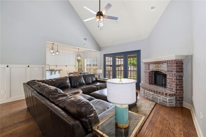 Property Photo: 476 Gascony Avenue AR 72764
