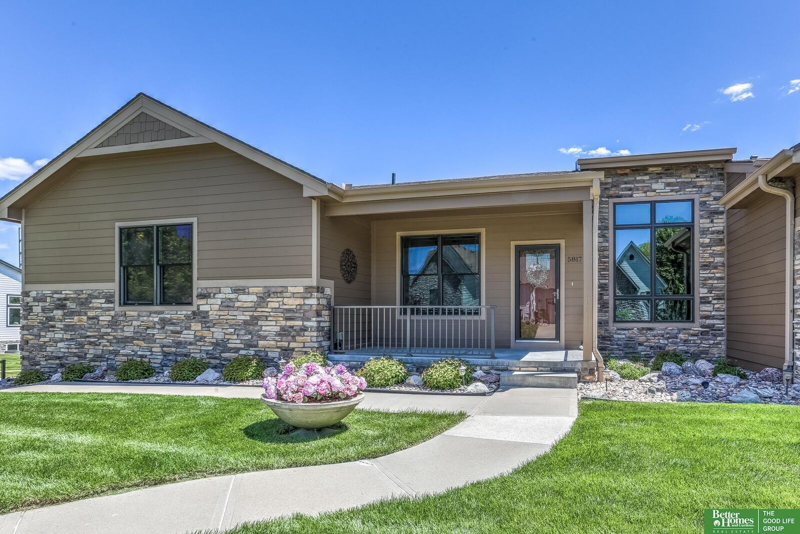 Property Photo:  5817 N 159th Street  NE 68116 