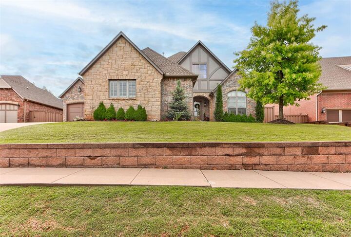 Property Photo: 2948 Allie Drive OK 73012