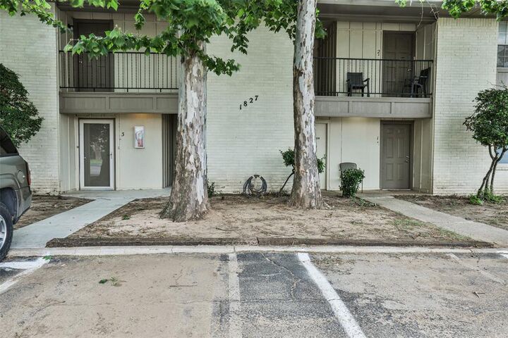 Property Photo: 1827 E Lindsey Street 3 OK 73071