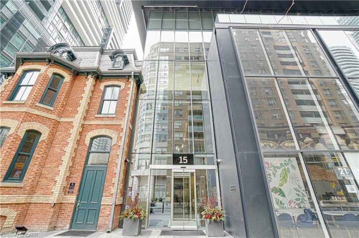 Property Photo: 15 Grenville Street 4109 ON M4Y 0B9