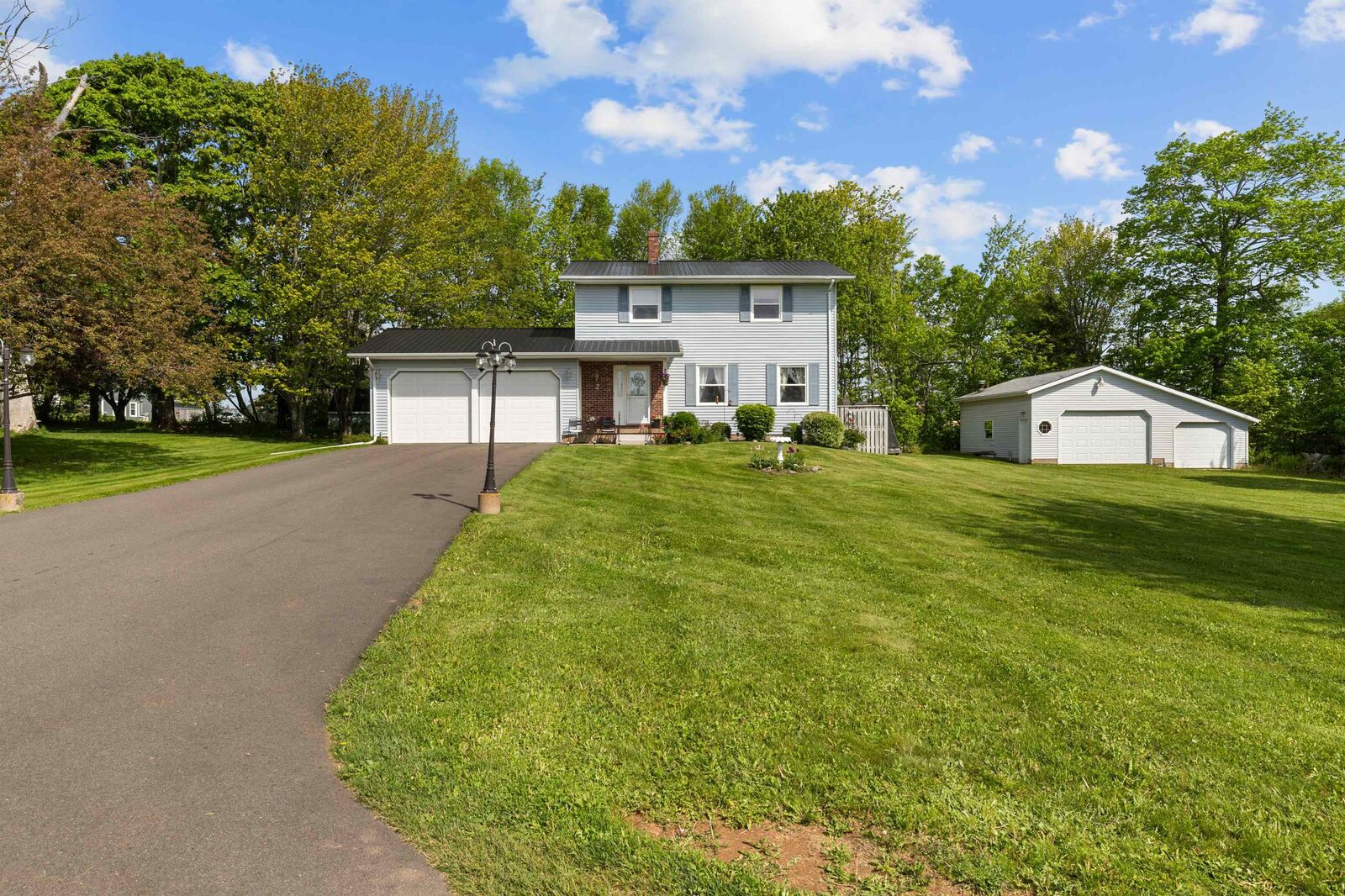 Property Photo: 2 Laura Lane PE C1B 2T5