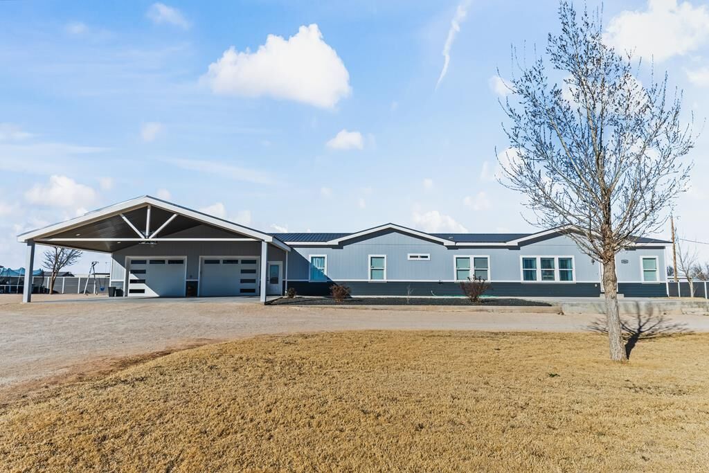 Property Photo:  984 Private Road 222L  TX 79360 