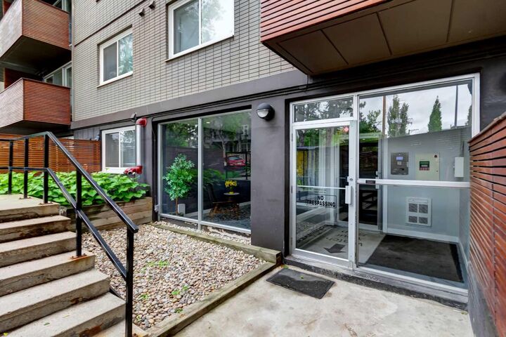Property Photo: 1904 10 Street SW 301 AB T2T 3G1