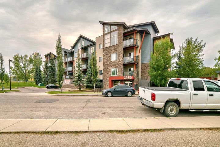 Property Photo: 3950 46 Avenue NW 211 AB T3A 0P9