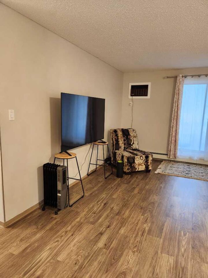 Property Photo: 440 Columbia Boulevard W 101 AB T1K 5R4