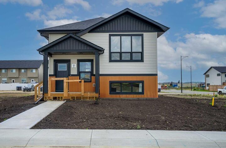 Property Photo: 19 Ian Way AB T4S 0W5