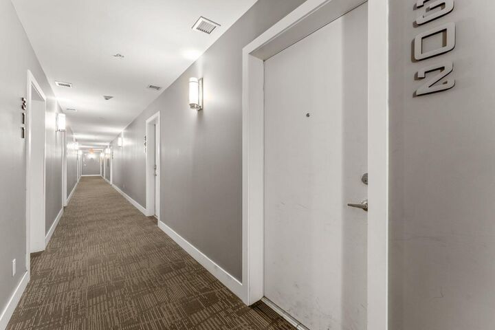 Property Photo: 515 4 Avenue NE 302 AB T2E 0J9