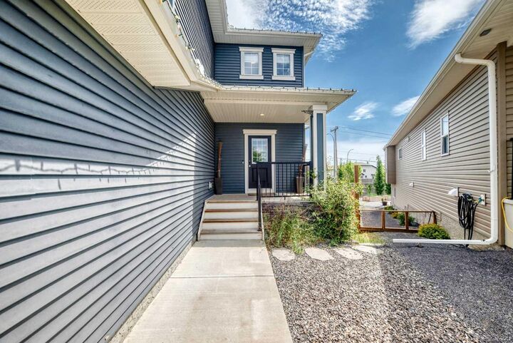 Property Photo: 125 Bayside Loop SW AB T4B 3E5