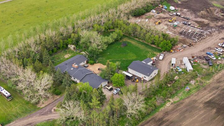 265190 Panorama Road — photo 1