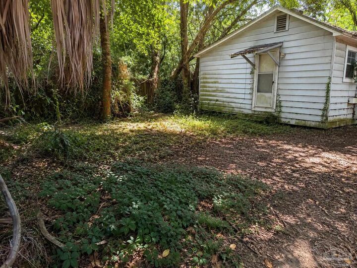 Property Photo: 1908 N 7th Ave FL 32503