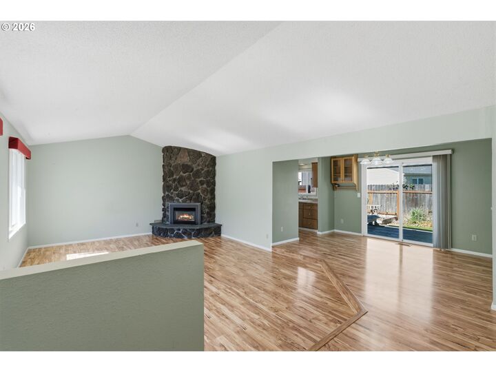 Property Photo:  4362 SE Madrona Way  OR 97322 