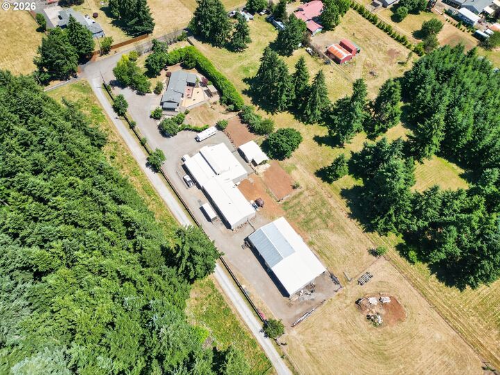 Property Photo: 21383 S Yeoman Rd OR 97004