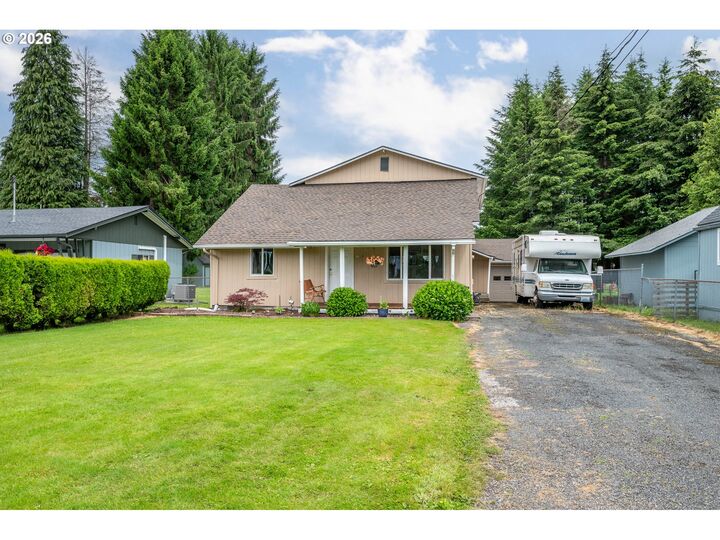 Property Photo:  3284 Oak St  WA 98632 