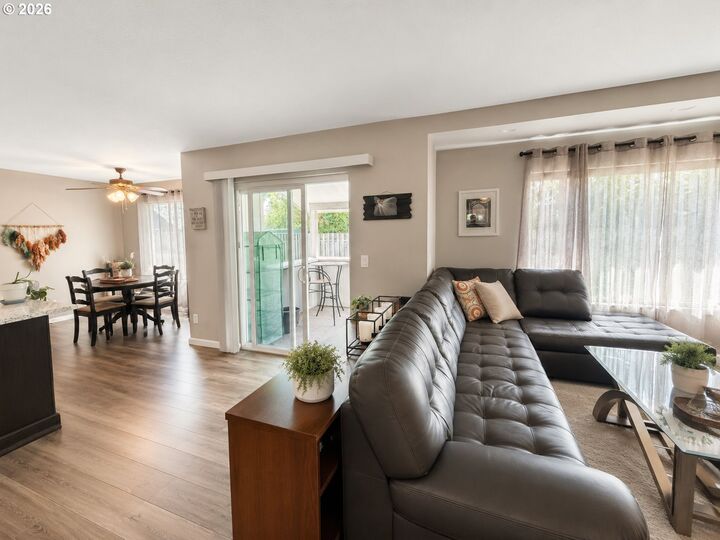 Property Photo: 125 W Fairfield St OR 97027