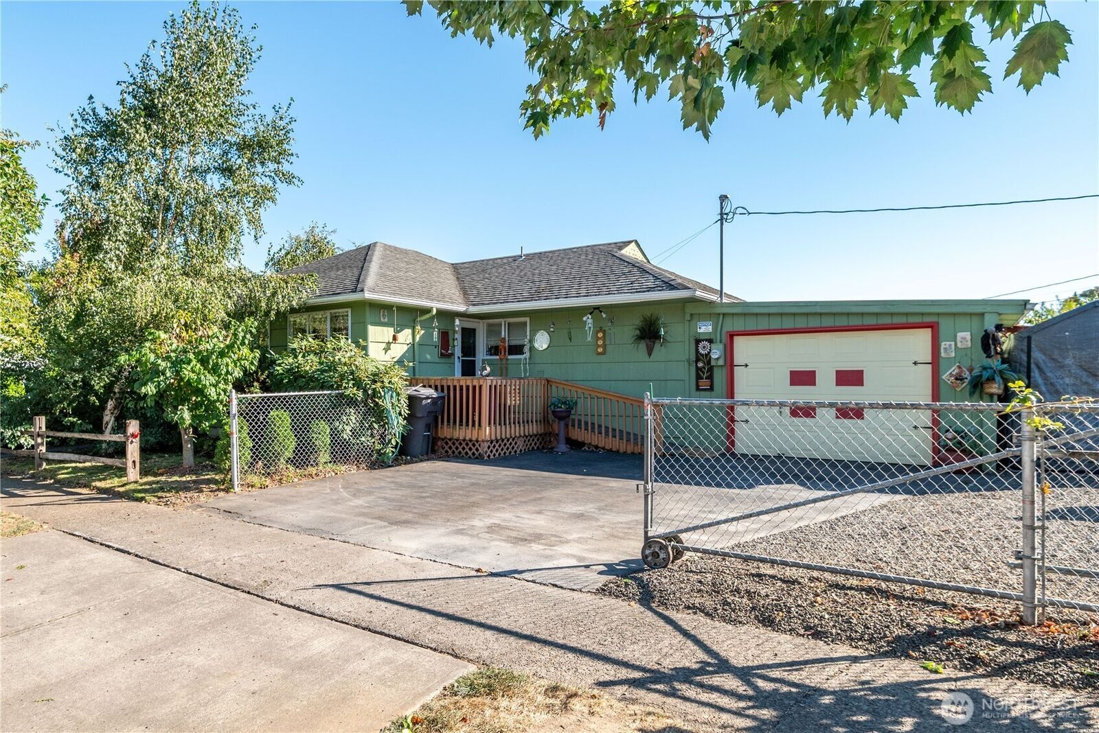 Property Photo:  971  19th Avenue  WA 98632 