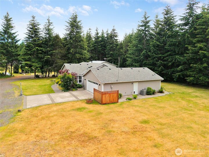 Property Photo: 3995 SW Cimmarron Lane WA 98367