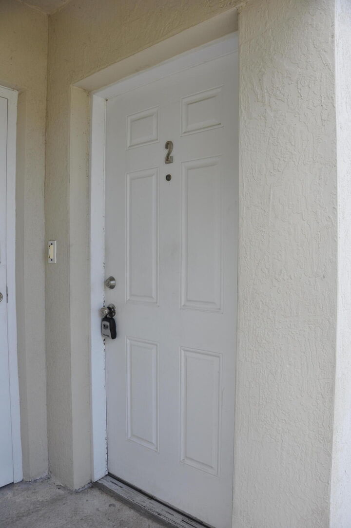 Property Photo:  1216 NW 6th Court #2  FL 33311 