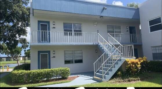Property Photo: 816 Normandy Q FL 33484