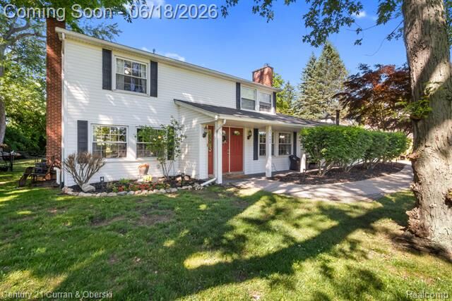 Property Photo: 37480 Rhonswood Drive MI 48167