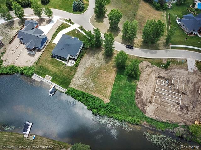 Property Photo:  1932 Sandy Shores Drive  MI 48371 