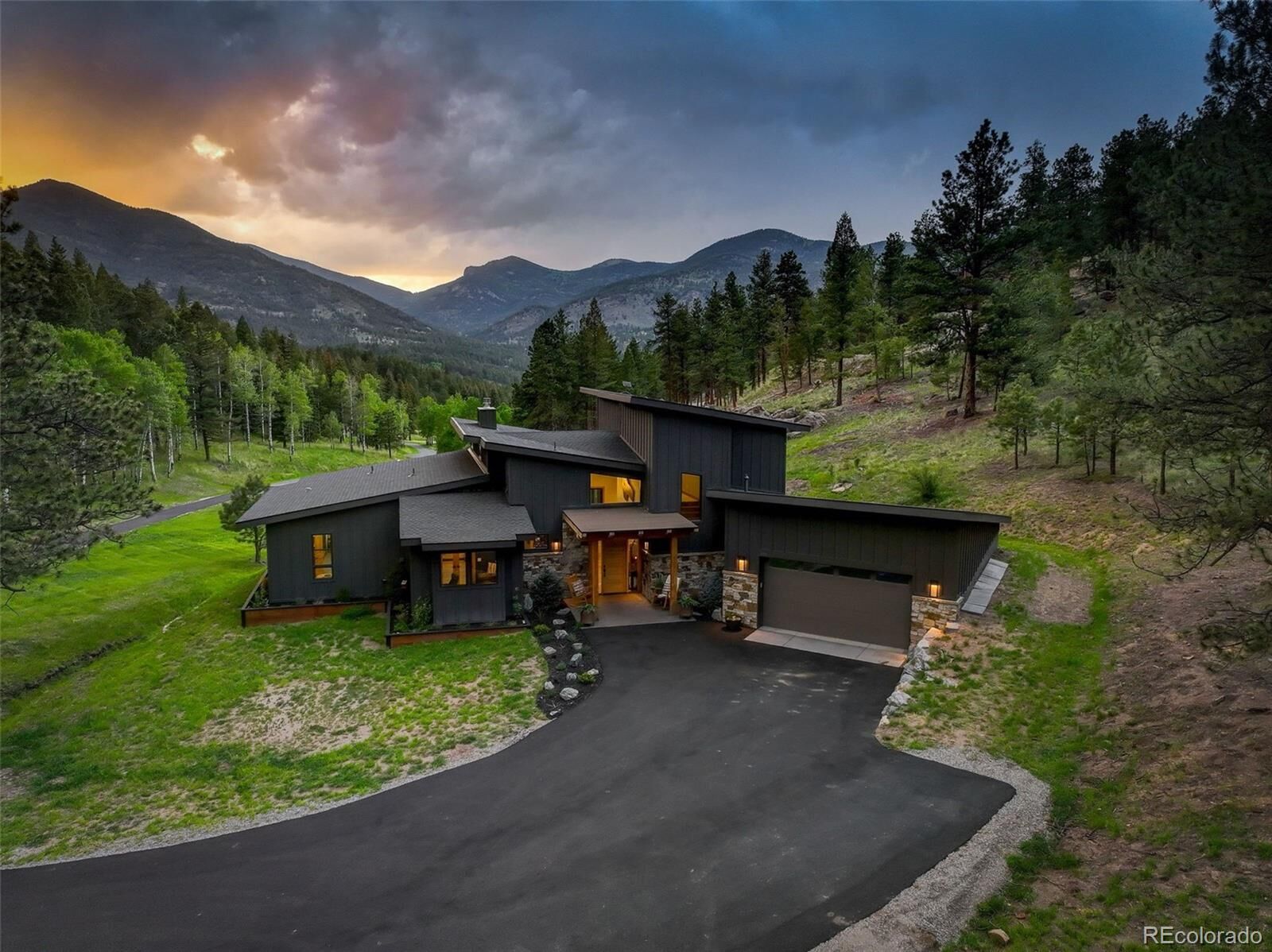 Property Photo: 338 Red Lily Place CO 80439