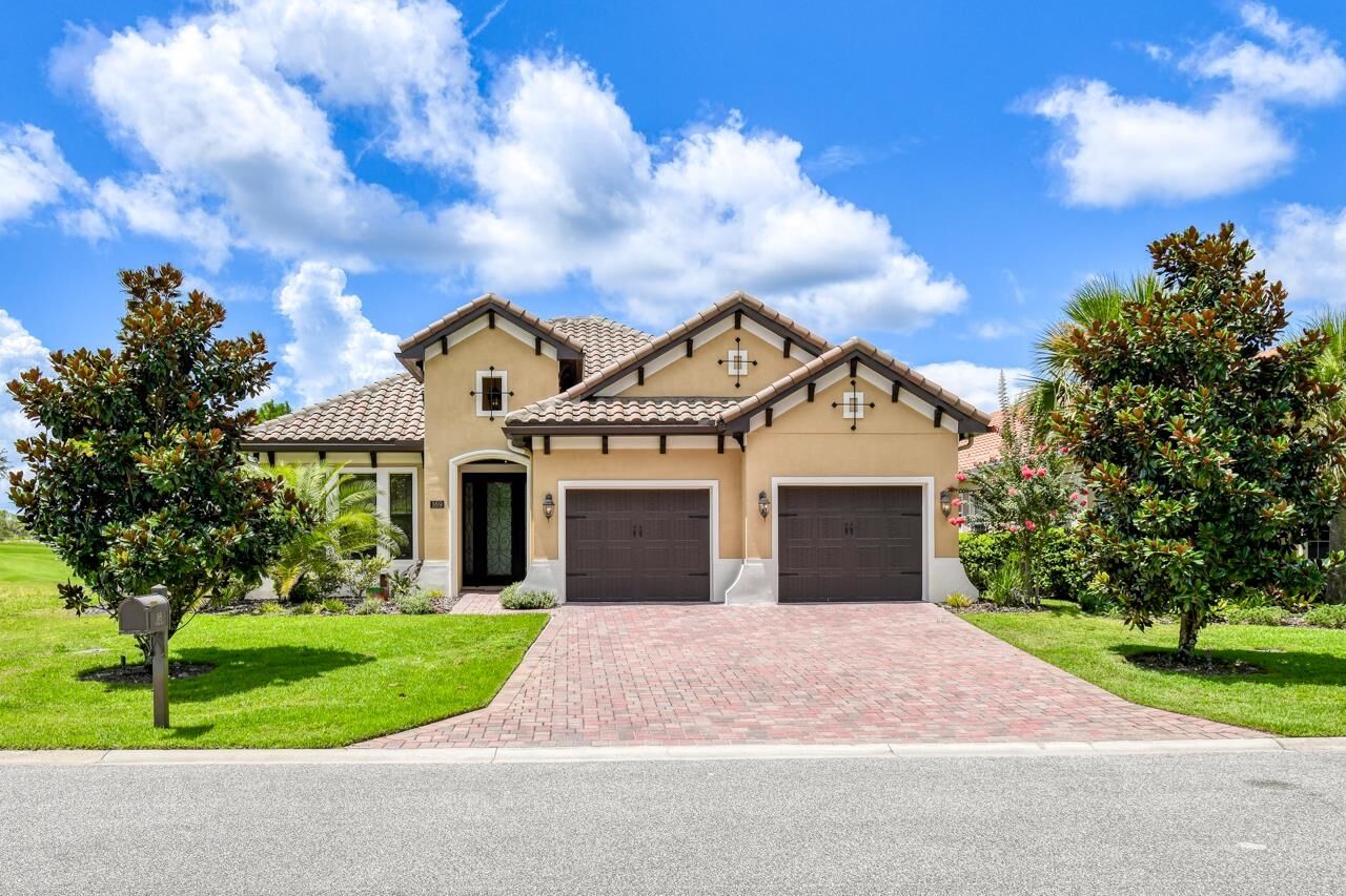 Property Photo:  169 Aspen Way  FL 32137 