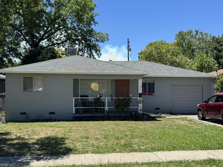 Property Photo:  1015 Gold Street  CA 96001 