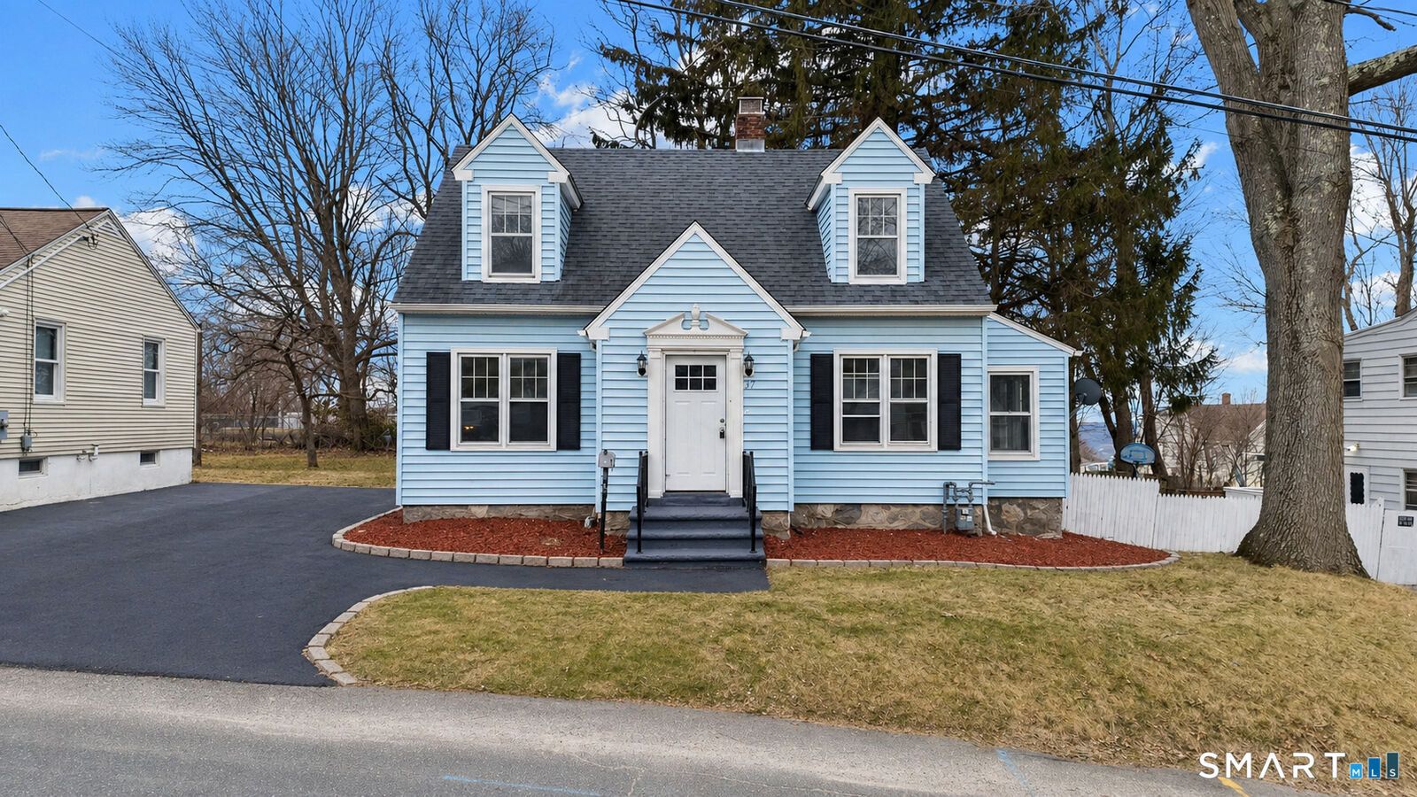Property Photo:  37 Byrneside Avenue  CT 06704 