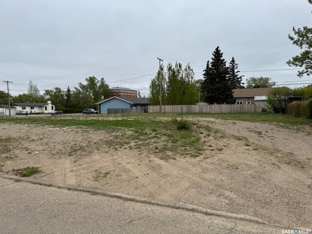Property Photo:  101 25th Street  SK S0M 0E0 