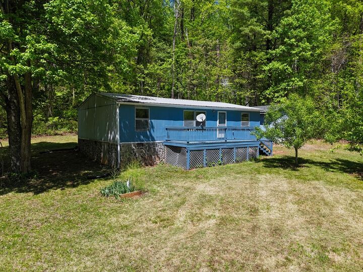 Property Photo: 165 SE Chestnut Ridge Dr VA 24079