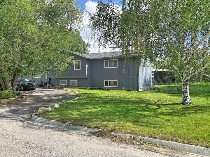 Property Photo: 155 E Keays Street WY 82834