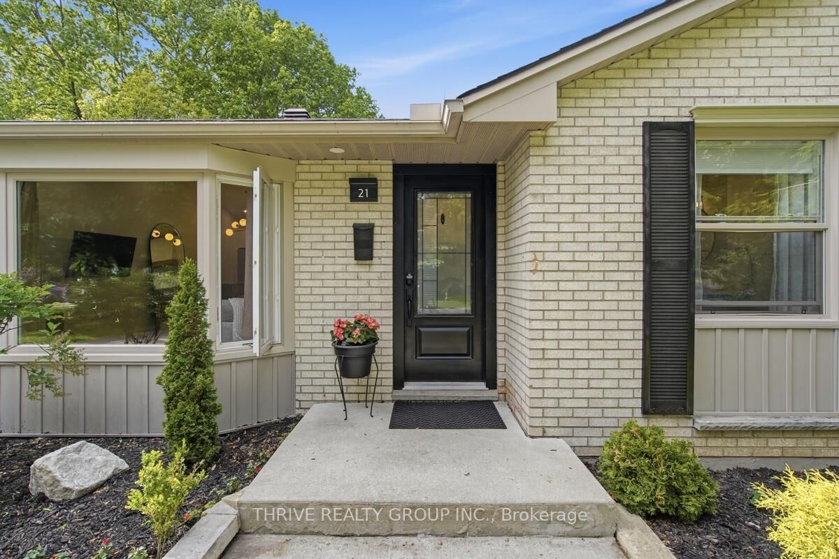 Property Photo:  21 McGill Place  ON N5X 1W1 